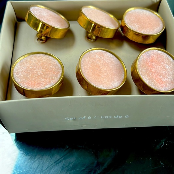 Set of 6 Pink/gold knobs - Picture 2 of 2